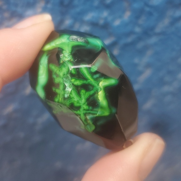 New Faceted Green & Black Fire Agate Pendant. - Picture 7 of 15